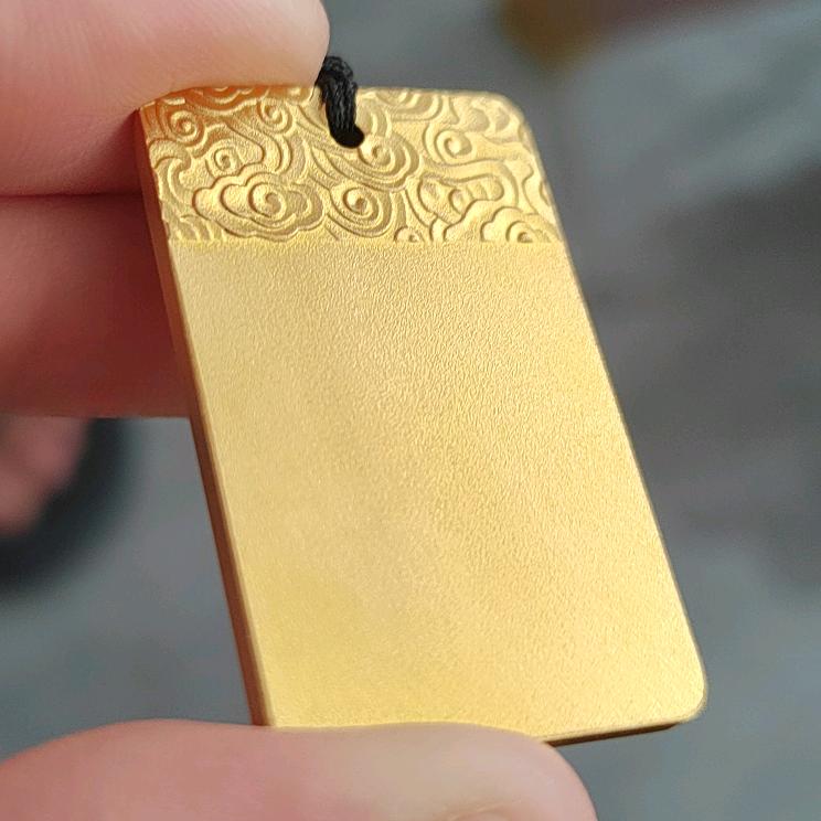 十指相扣求暴富