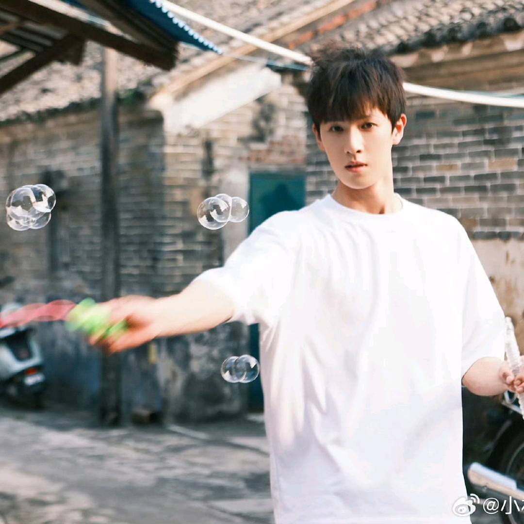 偶尔熬夜哈哈哈