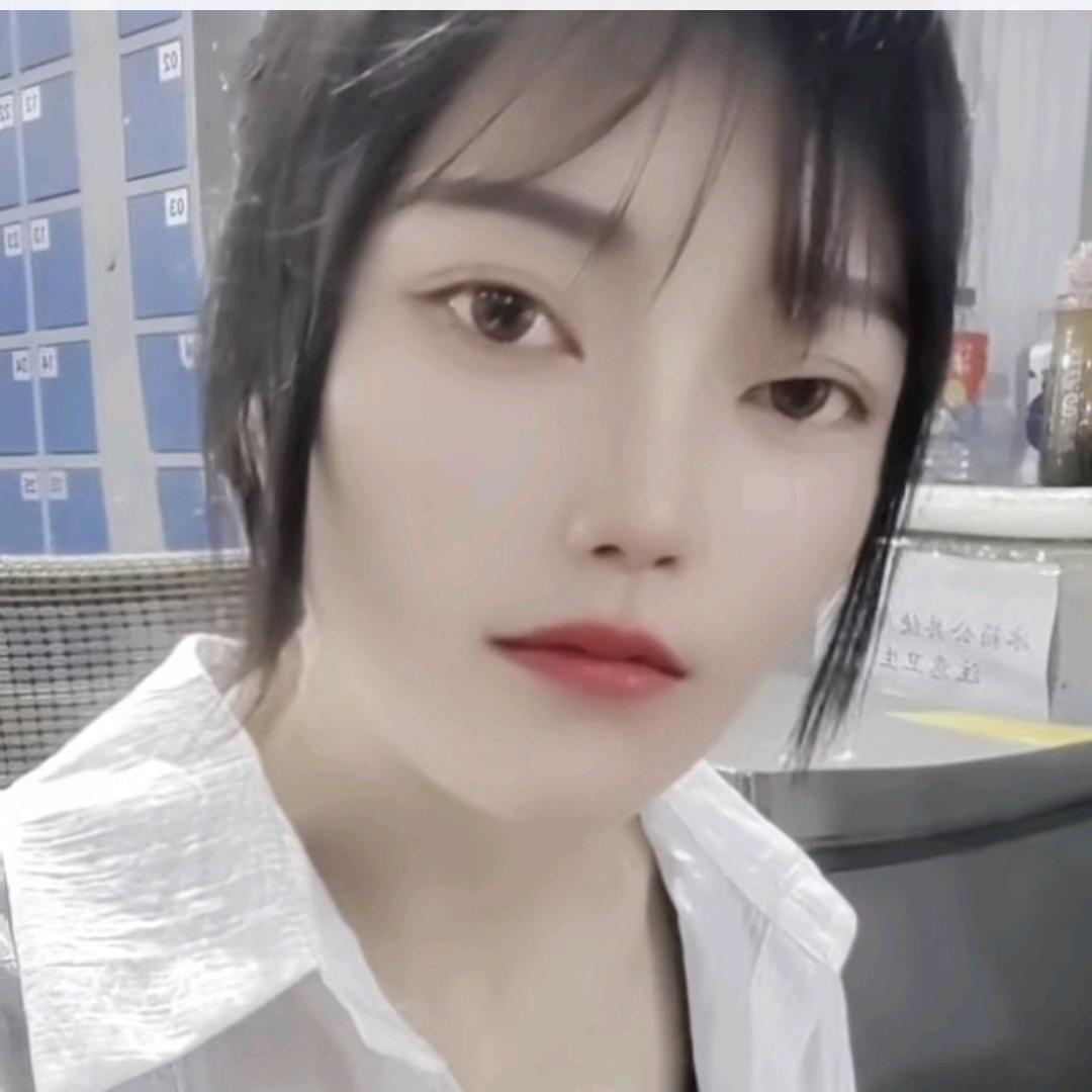 猜不透的永远是人心 看不懂的永远是感情.