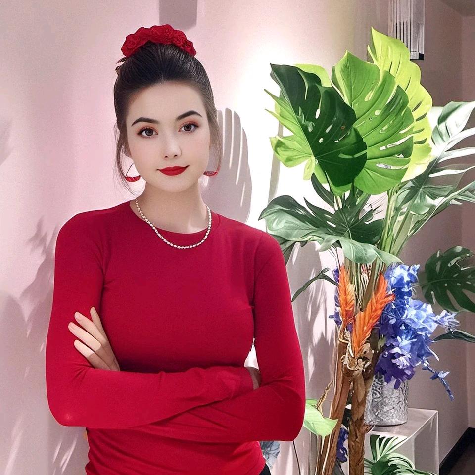 调皮姑娘服装