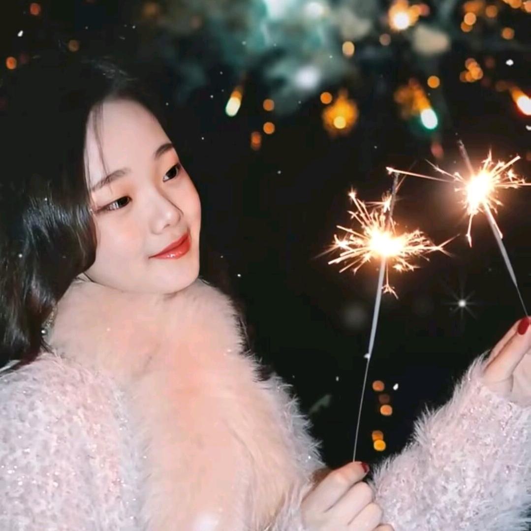 是 🍀 青  青  呀🪴