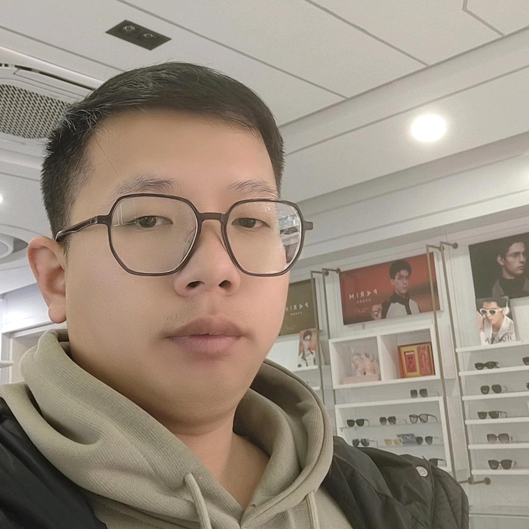 澜沧实宏眼镜-小志