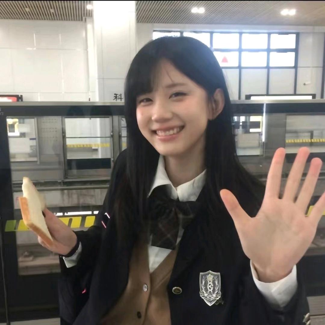 玥玥.