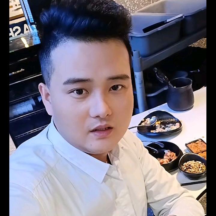 桥门里手抓观景餐厅，小杰