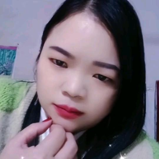 开心的美女