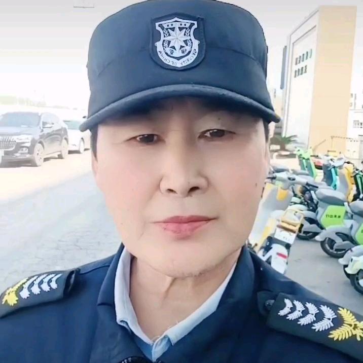 快乐大叔。