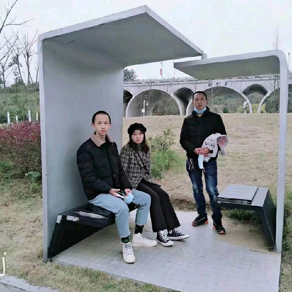 南部县凌云路44号 现普电器