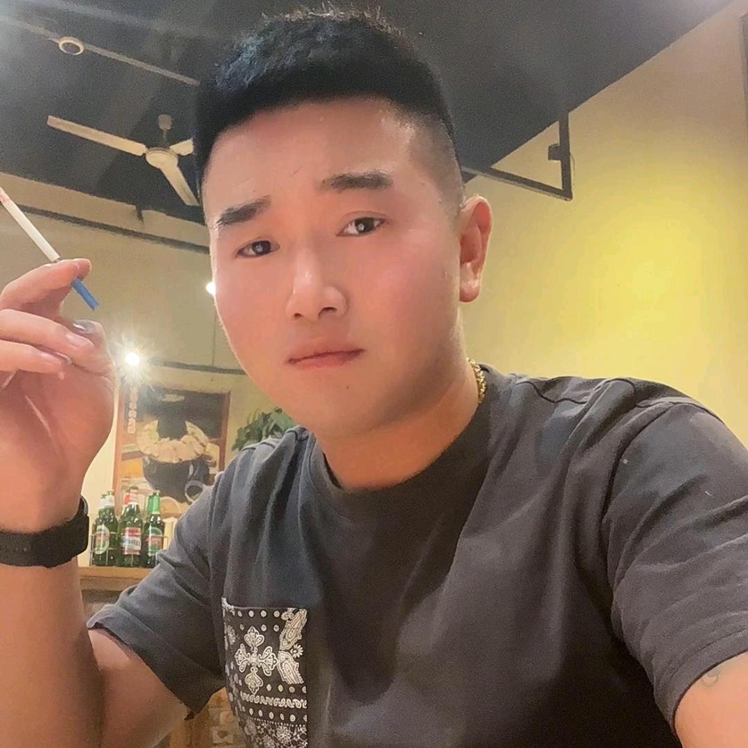 张吉荣（不忘初❤）