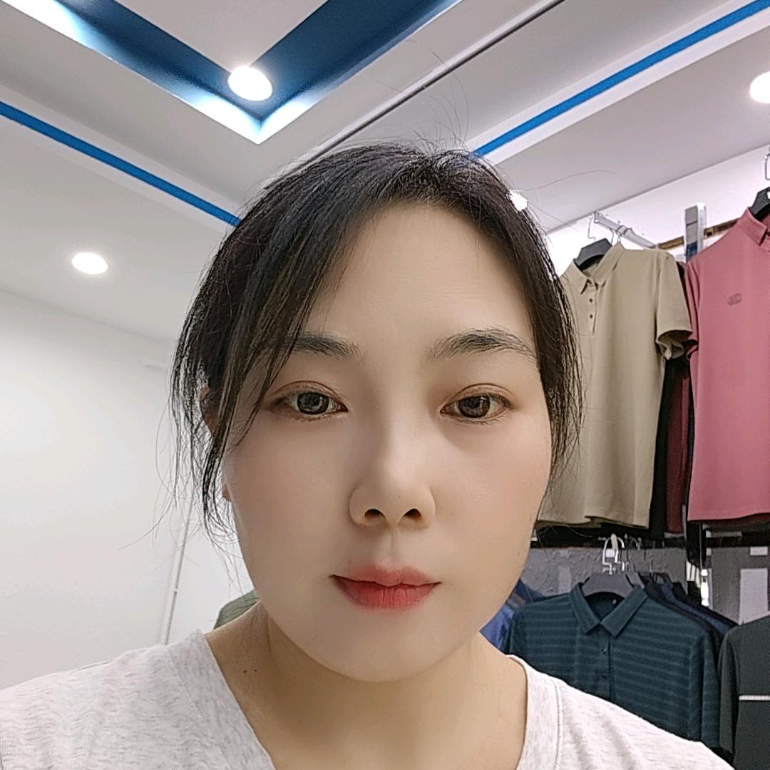 在广州广大卖Polo衫的容姐