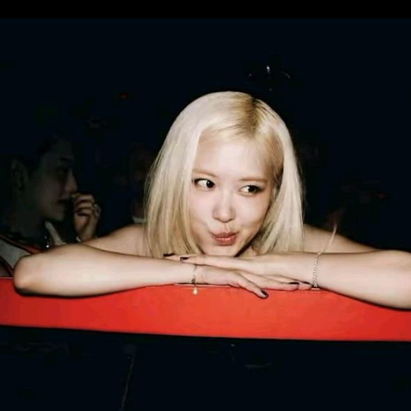 人丑话多还不是富二代