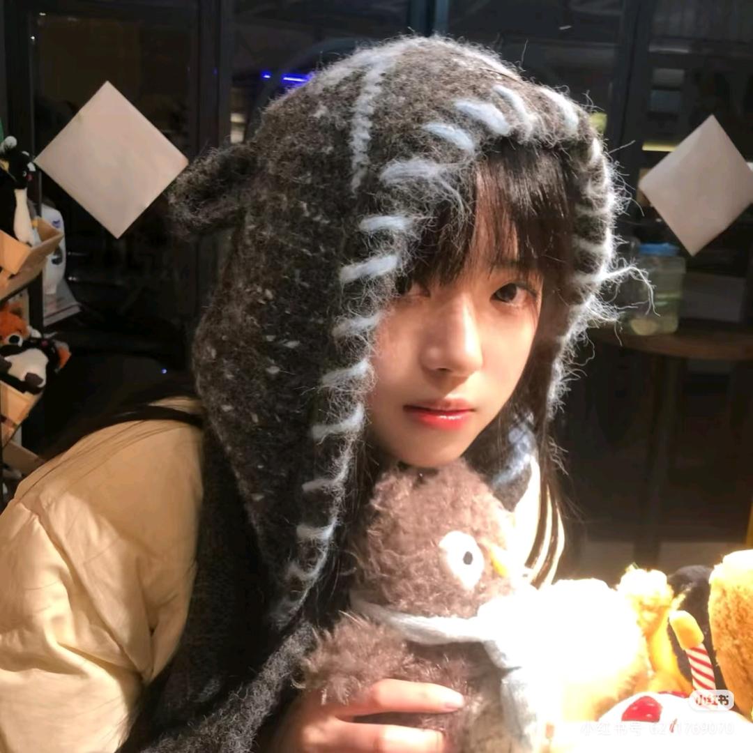 一半小月亮🌙