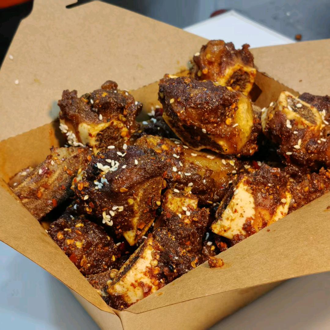 椒爷 ·鲜骨现炒 (原仟壹牛骨)更名啦