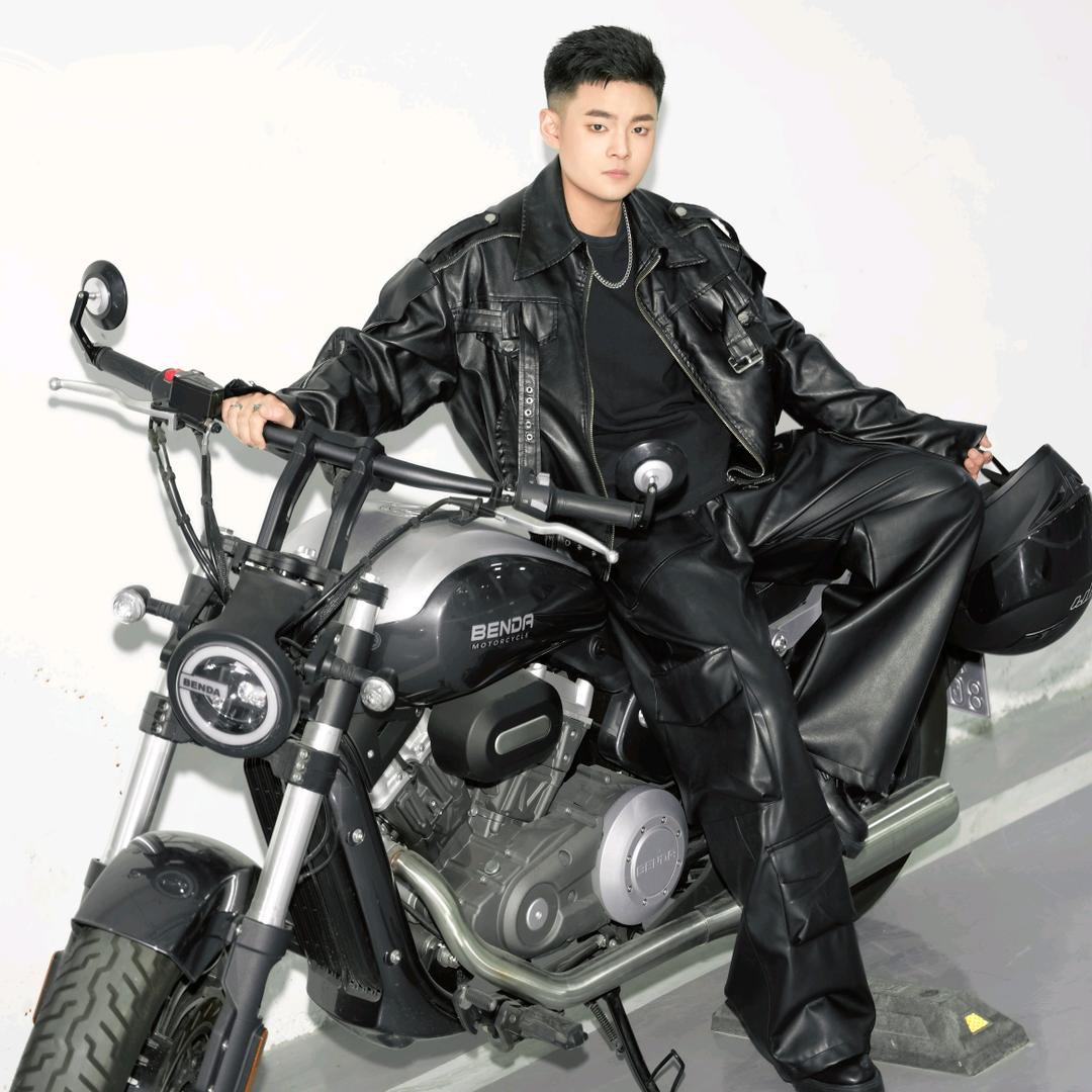 小胡不胡闹