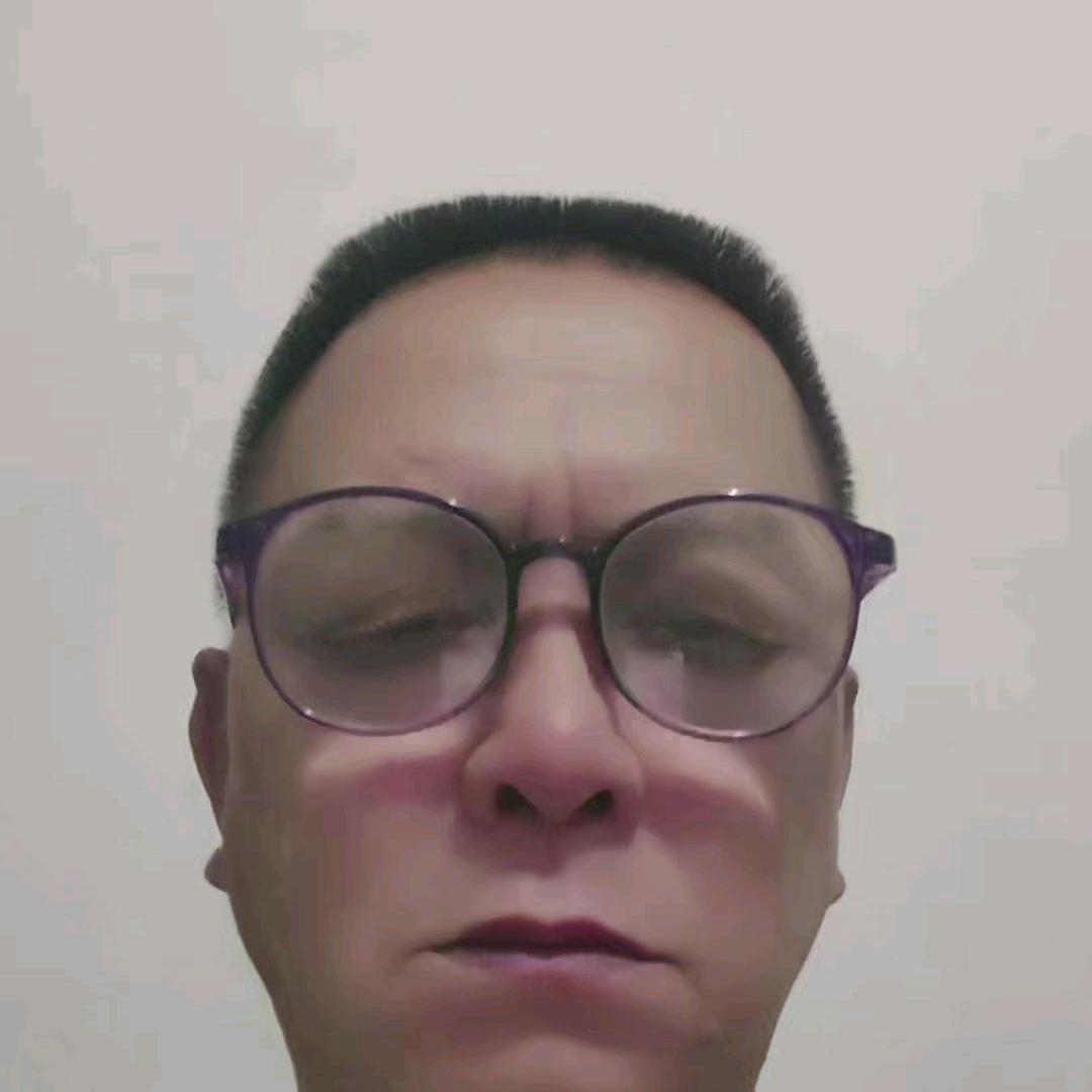 黄东胜，网名园外雾