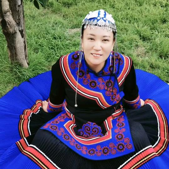 小彝妹
