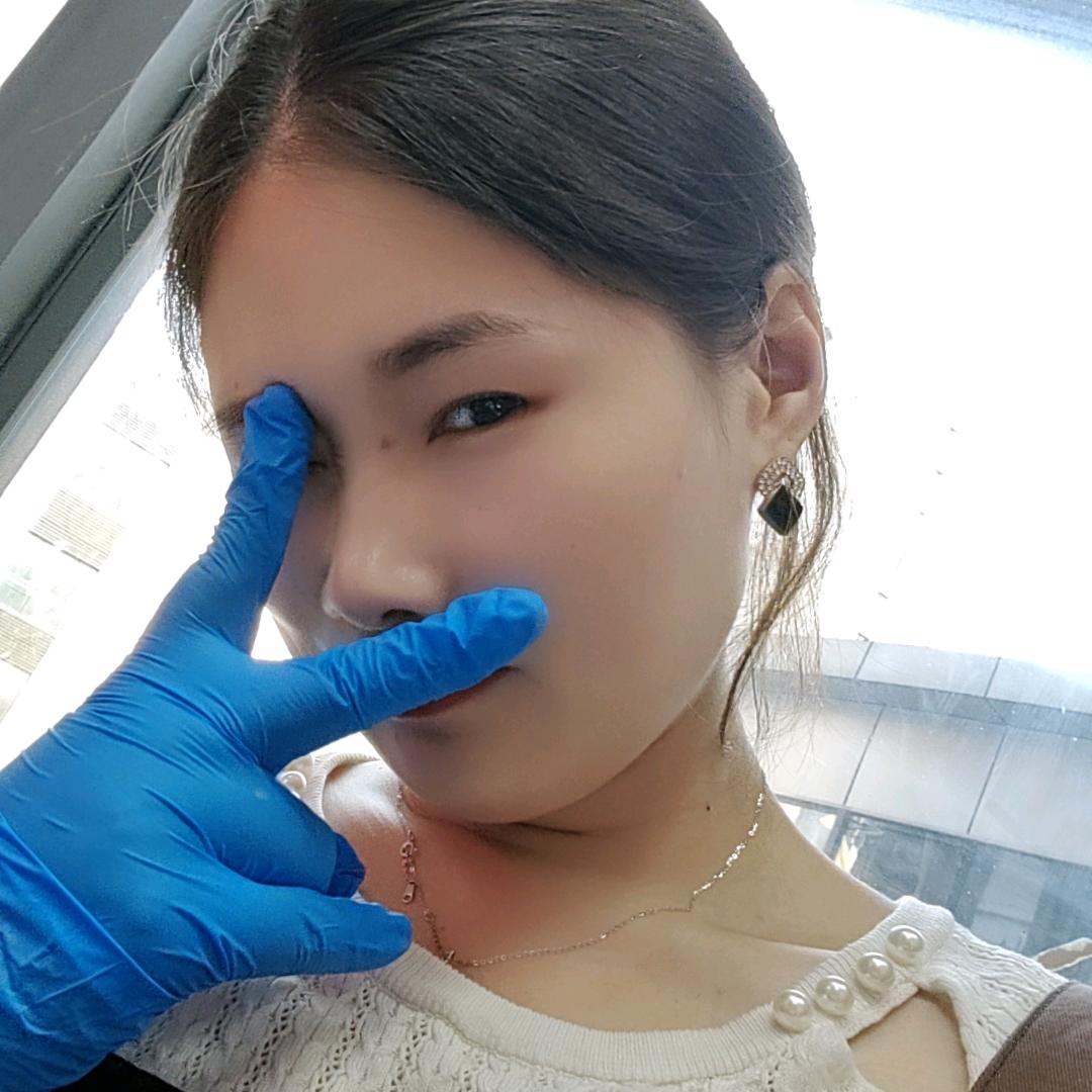 盼兮吃鱼