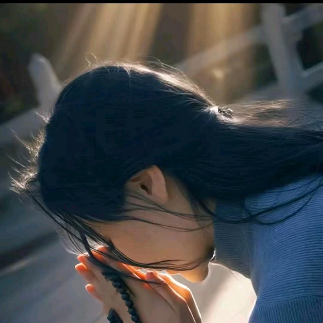 曲👩‍❤️‍👩措