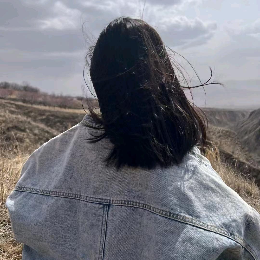晶晶大美女。