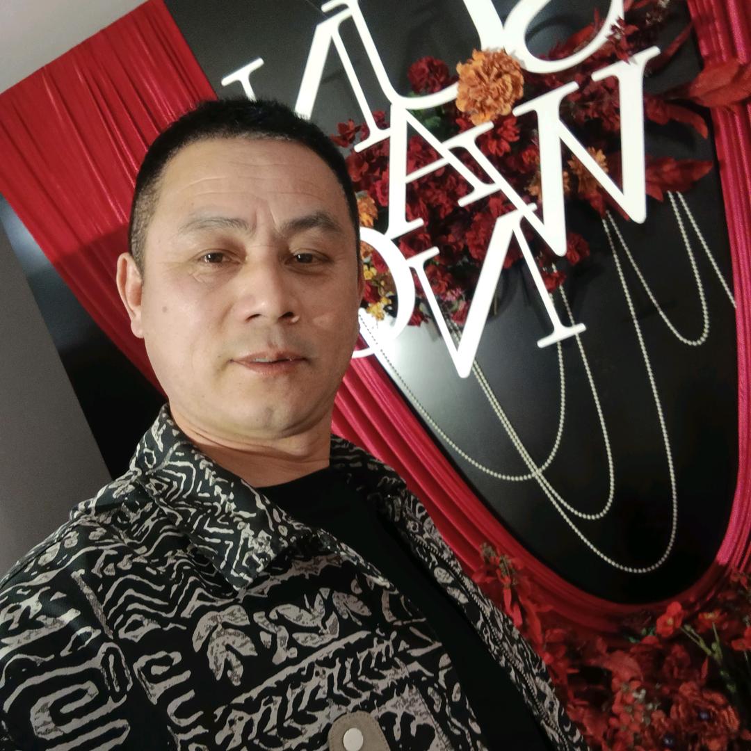 满天飞钓鱼人