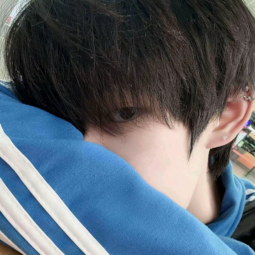 今天也好困.