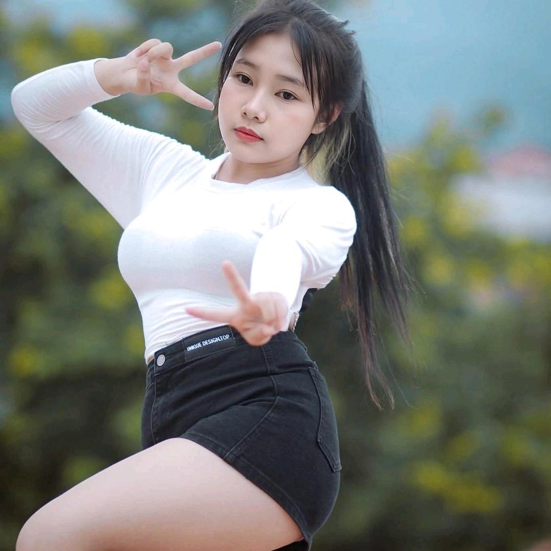 ခ်စ္ဆုံး ေလး