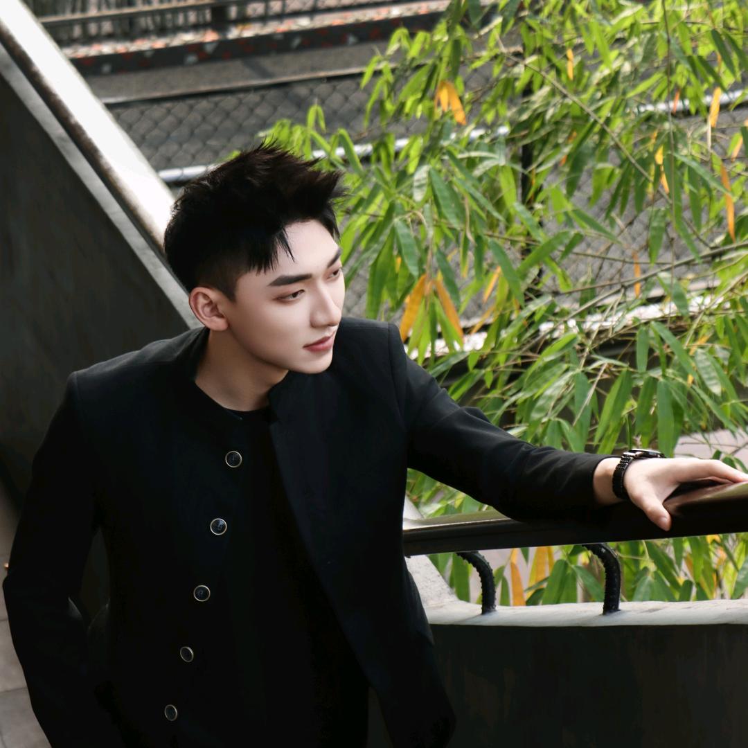 不亏🪷（人中之地板）