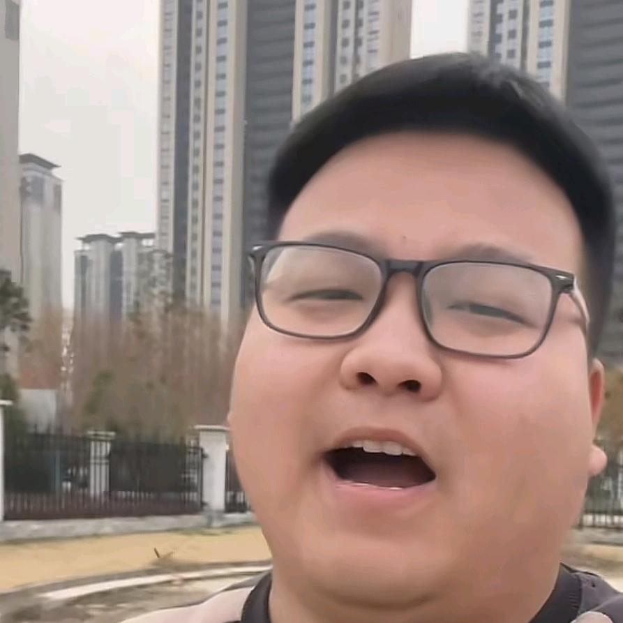 强子爱左嫂