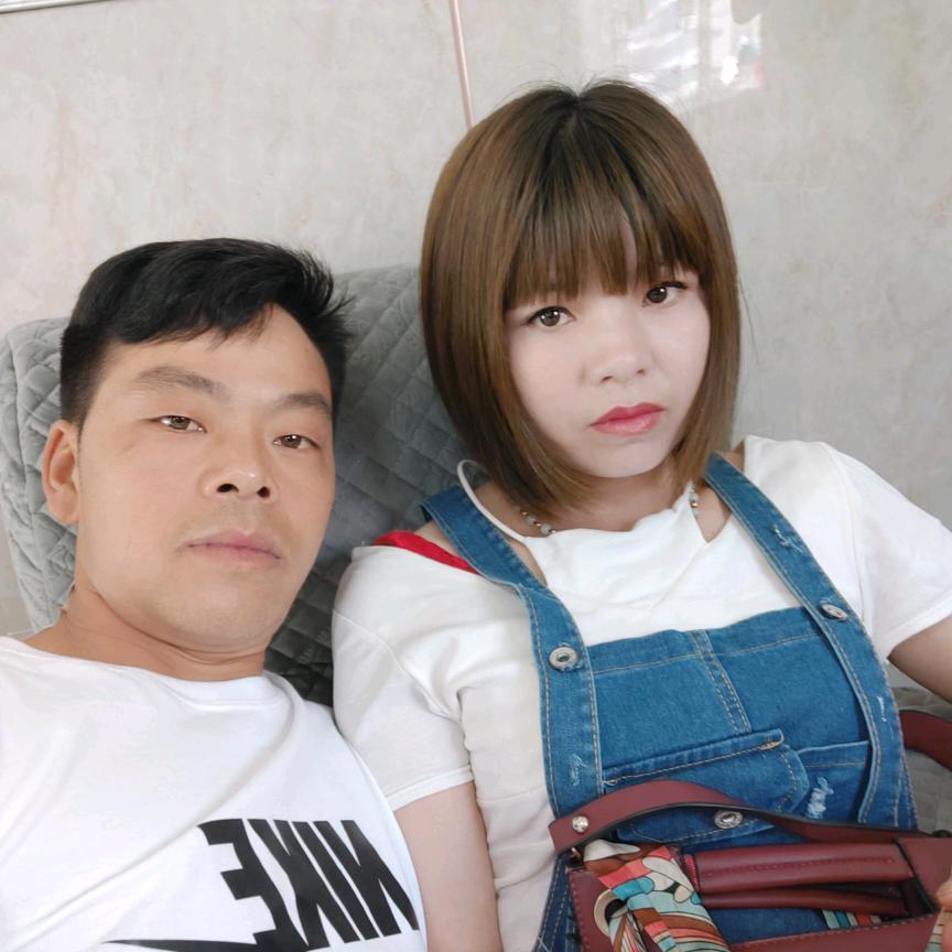 春哥和毛毛（很坚强）