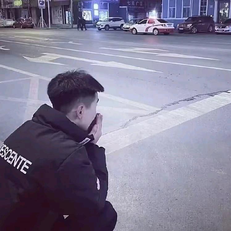 爱吃泡椒凤的李浅浅头像