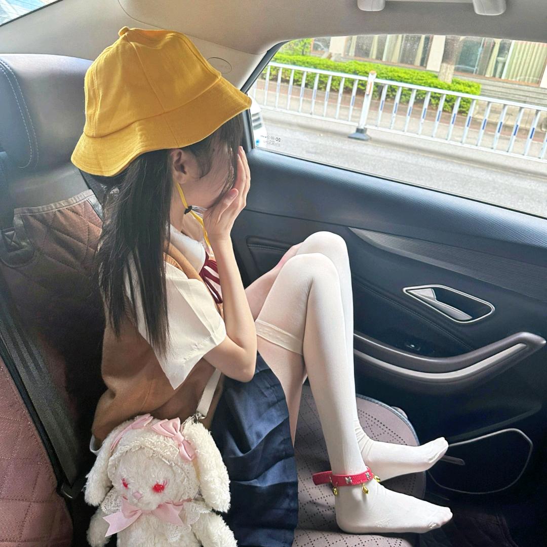 裂缝中的阳光