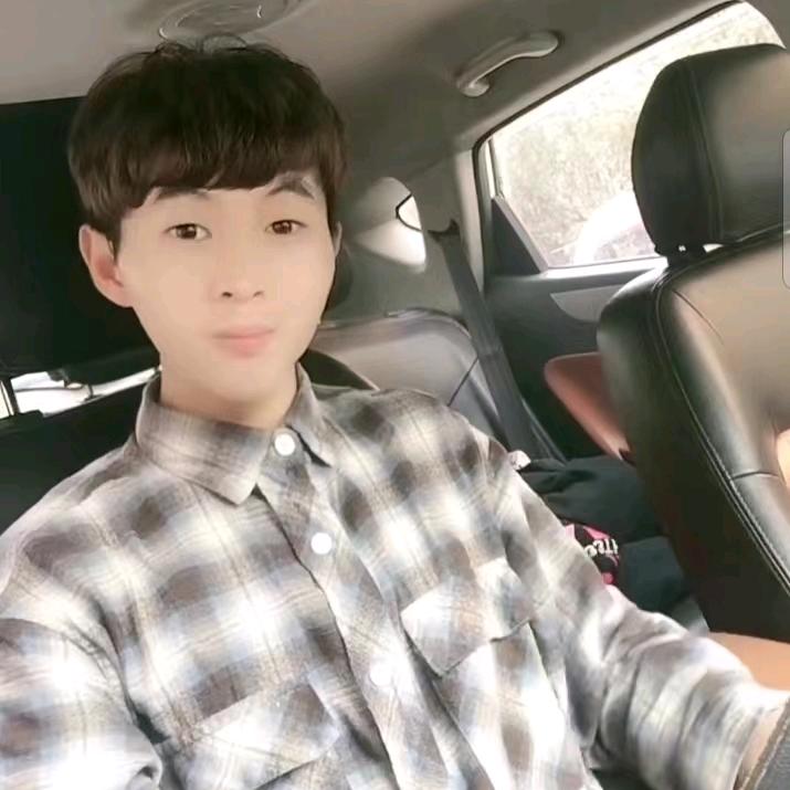 小阿伟