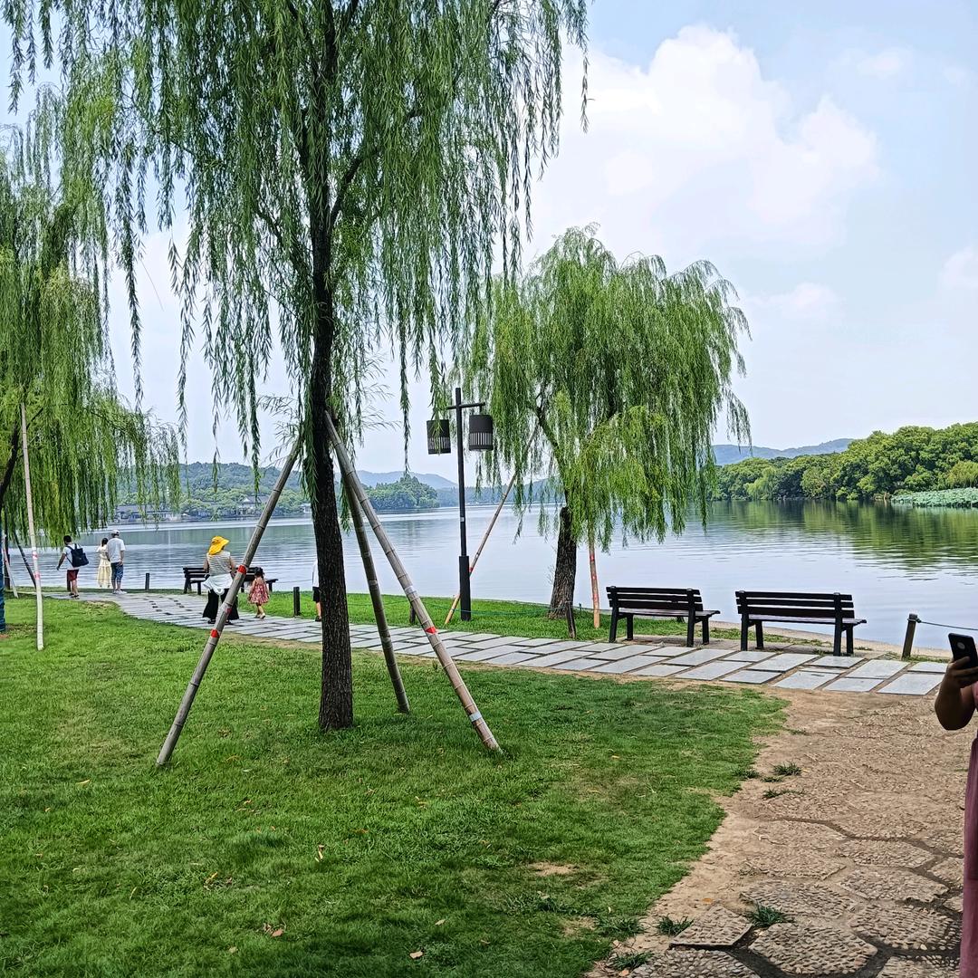 你加班我加班老板换小三