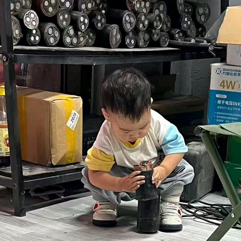 潘世通