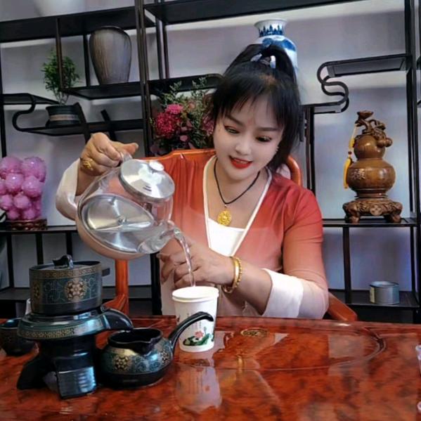 雷雷美甲(马庄分店)雷雷美甲