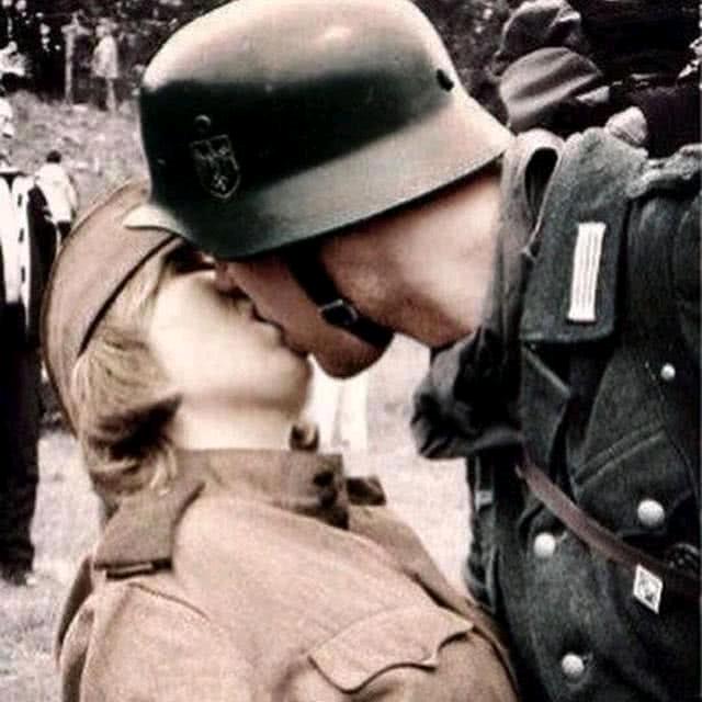 黑皮-白毛-灰眼睛