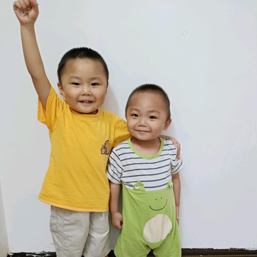 小黄夫妇