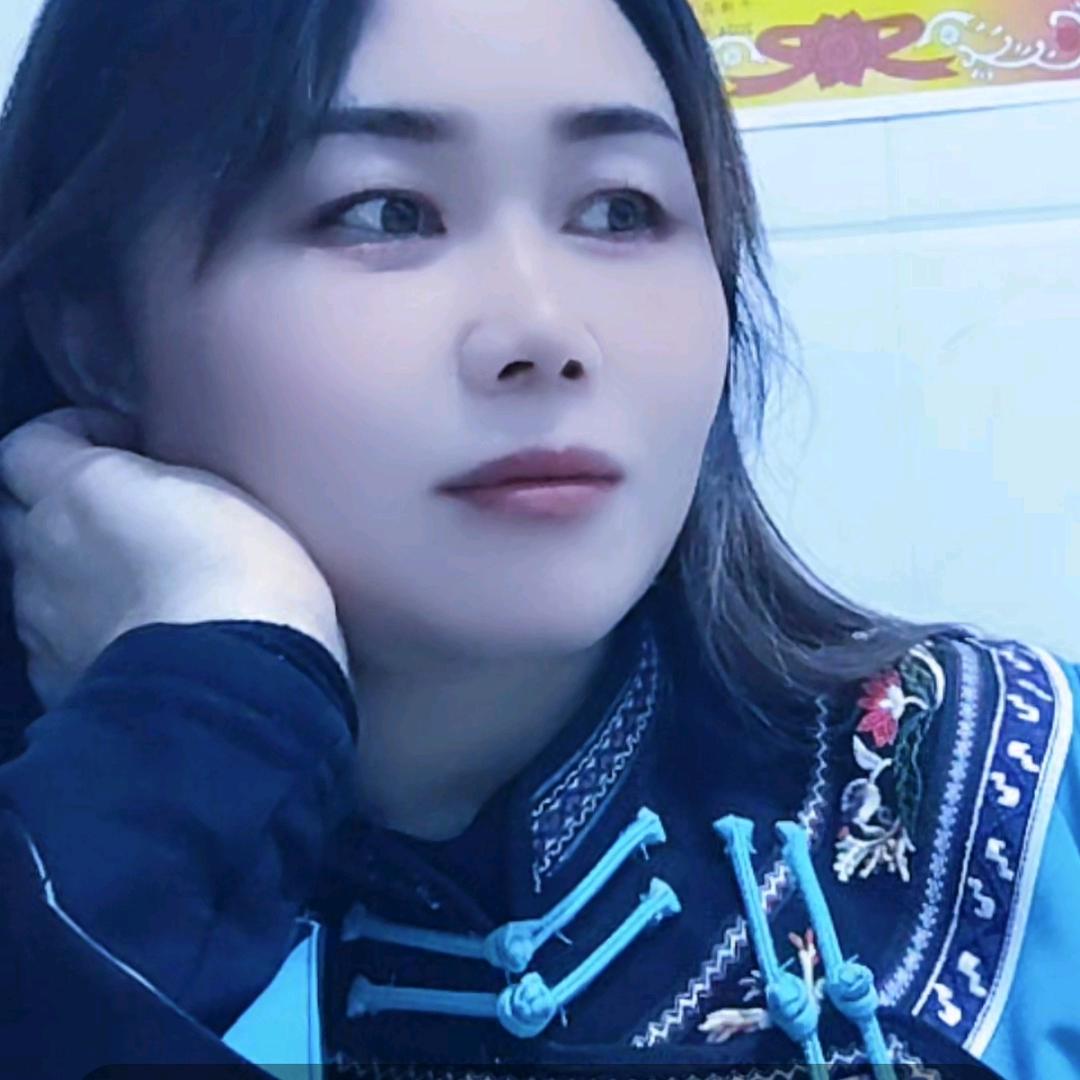 兰兰民族服装店