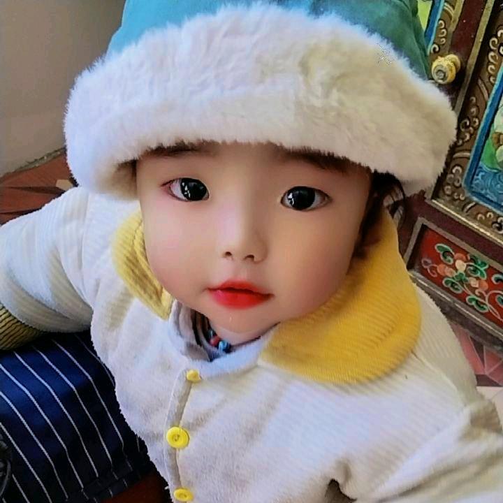 开心一点不怕，没人爱，只怕爱错人👩‍