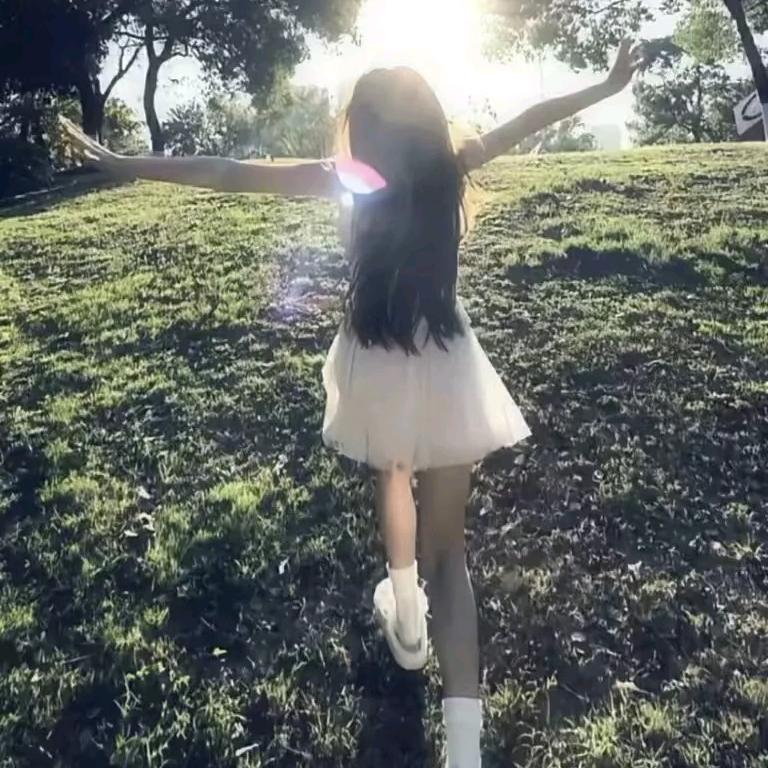 诗诗°