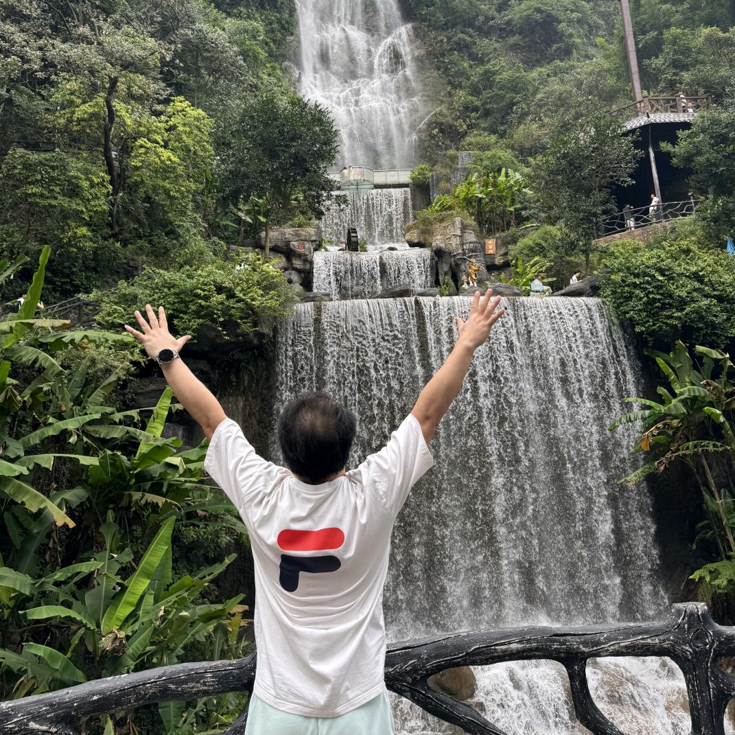 向华庭（黄生权）