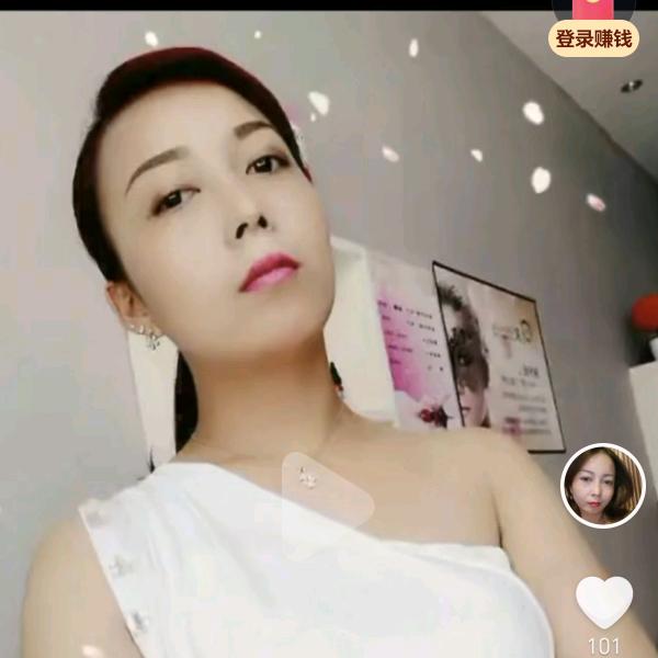 爱吃榴莲的阿妹