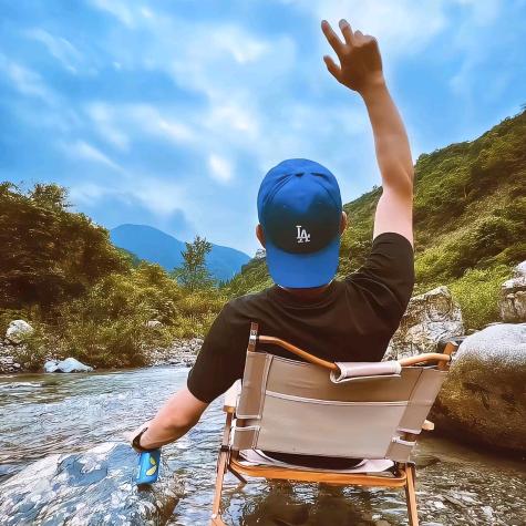 ༉ཨ་ཁུ་བྱམས་པ།