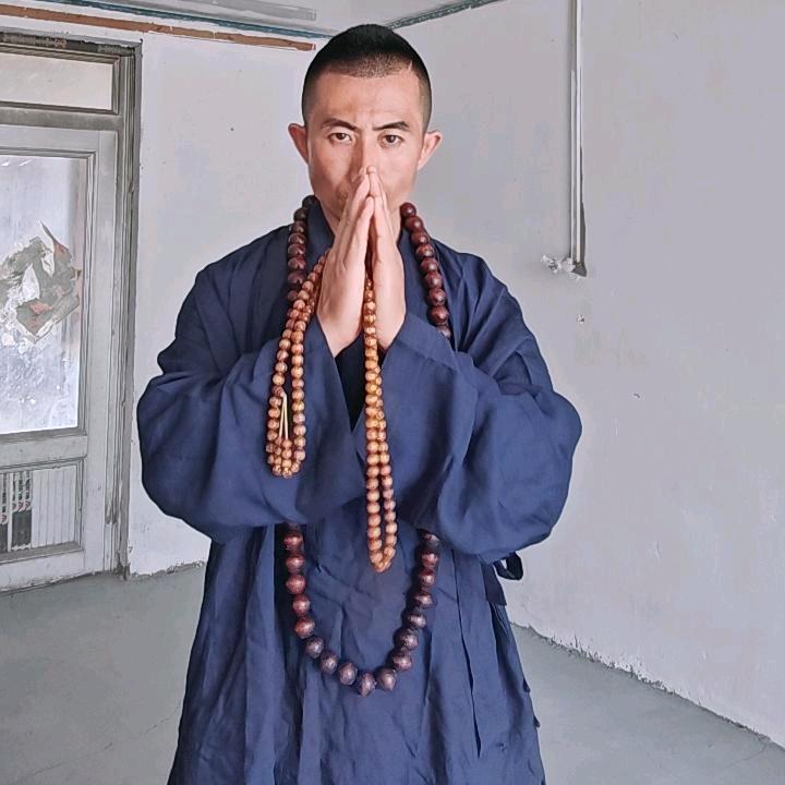 李甜雪百货.