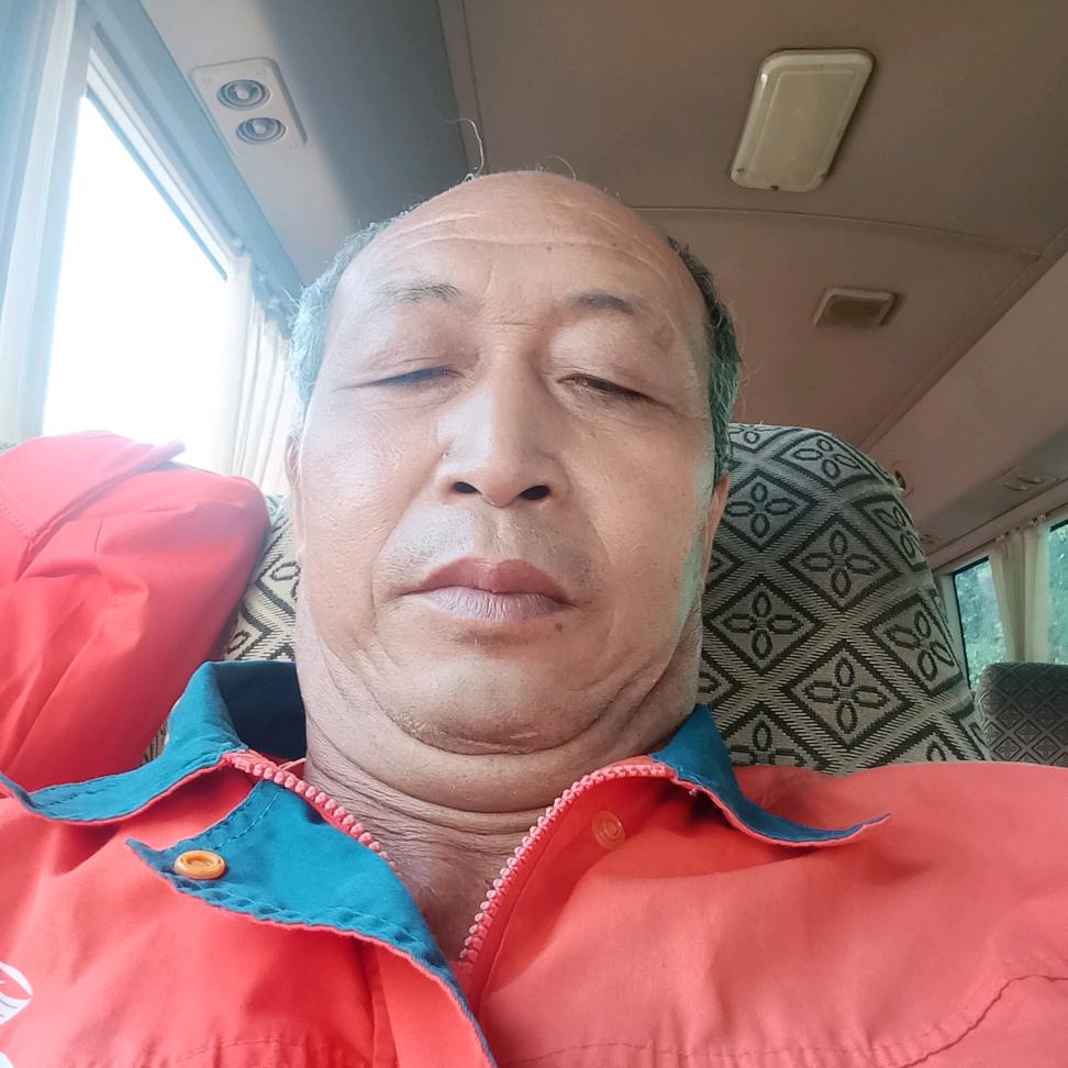 美女你好吗？来回龙客运站附近找我行吗？