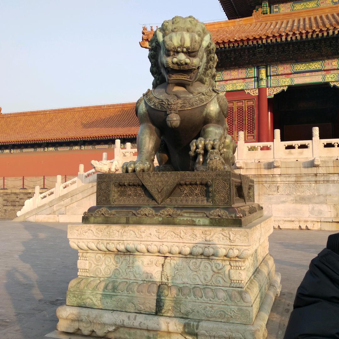 打纸杯塔