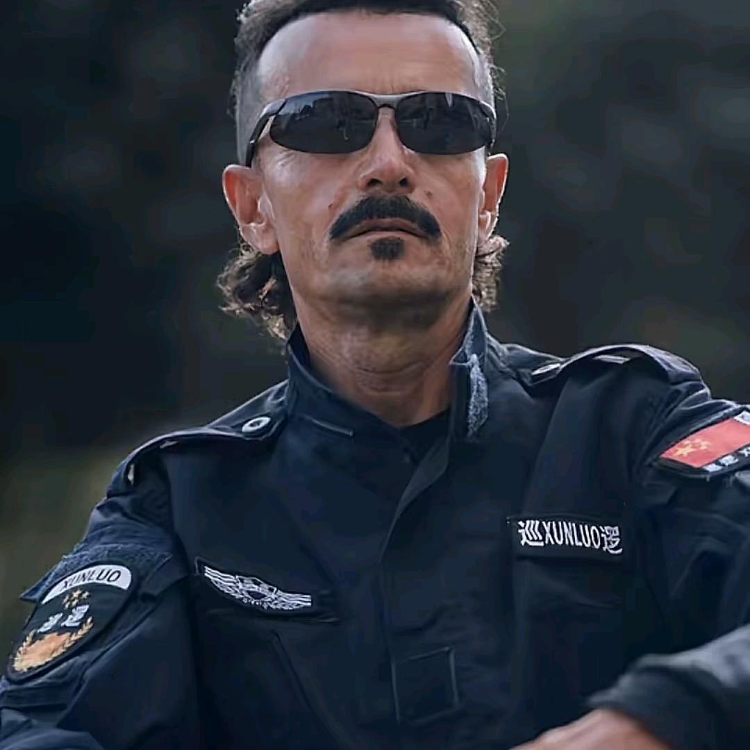 网红  艾尼江(小号) 《囊囊七》