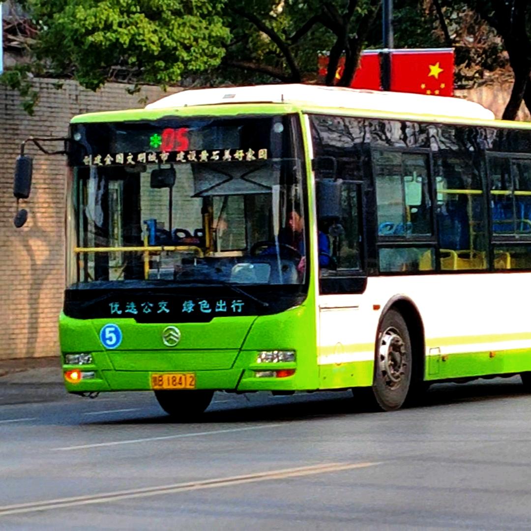 金旅XML6105J28CN