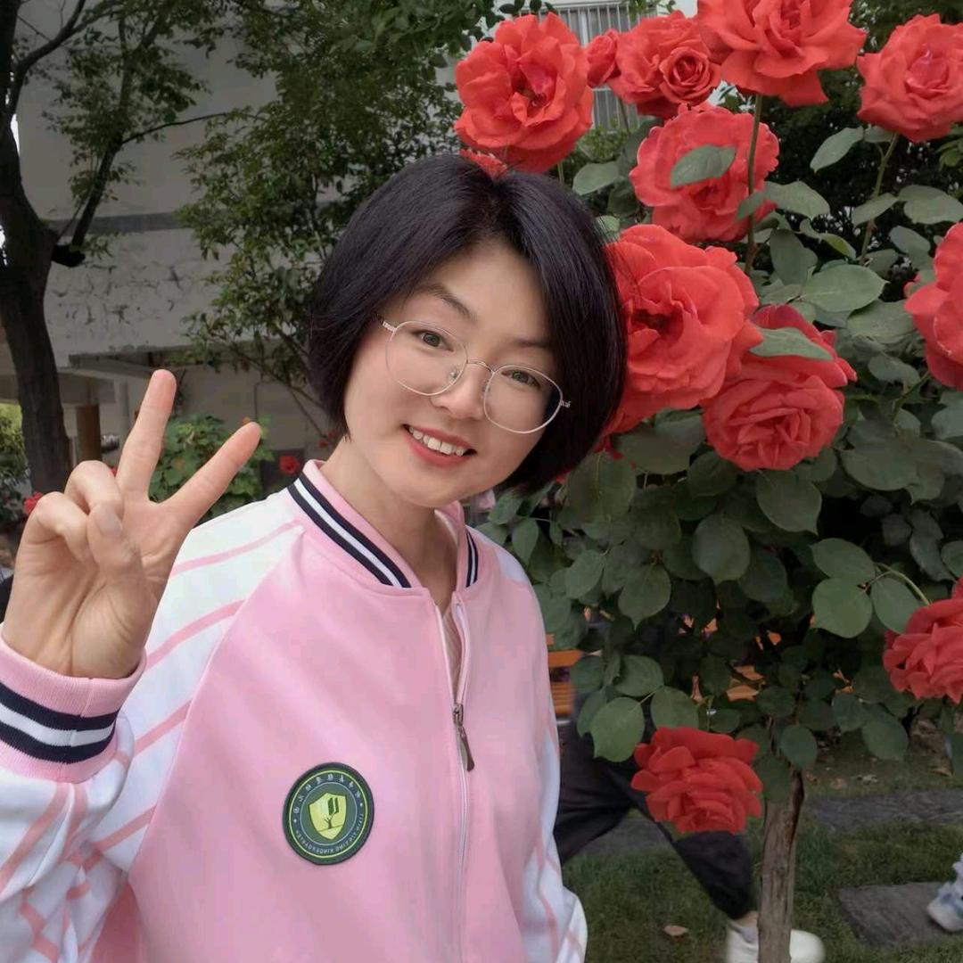银鹰幼儿园朱老师
