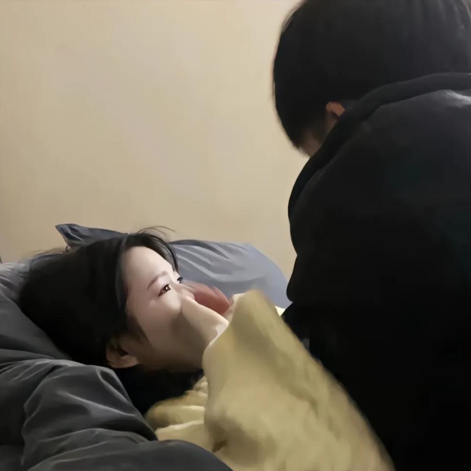 别摸我肉肉~