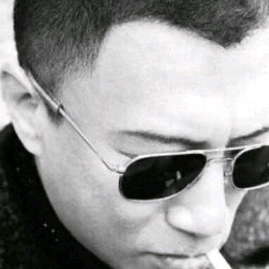 月亮是哥踢弯的